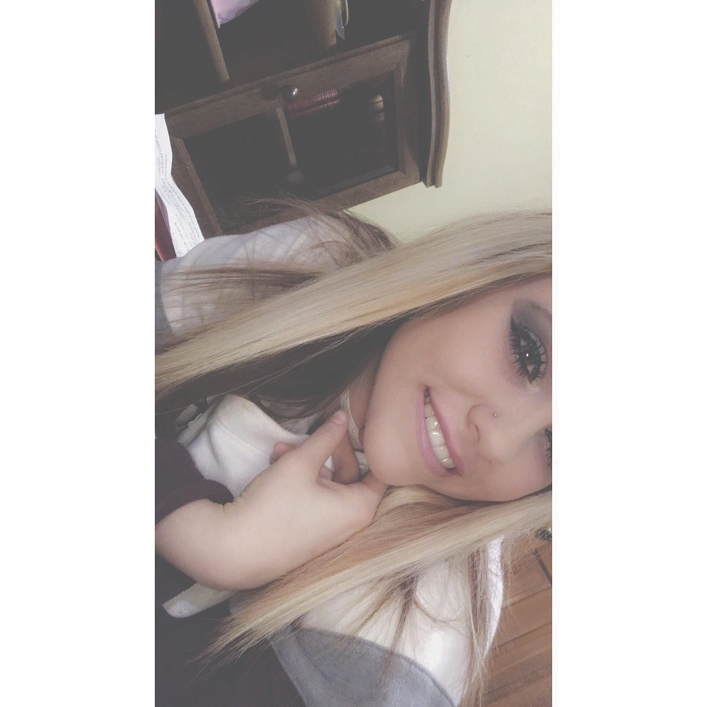 Meet your Posher, Alexis